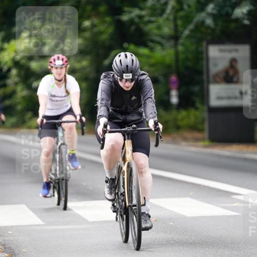 14.09.2025 - Stadtparktriathlon Michael Burmester http://msf.ph/oto/8912956 14.09.2025 11:48:07 Radfahren 927, 952, 960, 1006, 1049, 1088, 1116 meine-sportfotos.de