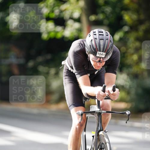 14.09.2025 - Stadtparktriathlon Michael Burmester http://msf.ph/oto/8912964 14.09.2025 11:48:19 Radfahren 968, 1006, 1035, 1041, 1053, 1089 meine-sportfotos.de