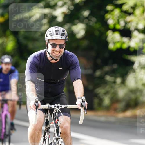 14.09.2025 - Stadtparktriathlon Michael Burmester http://msf.ph/oto/8912968 14.09.2025 11:48:24 Radfahren 964, 967, 968, 1035, 1041, 1053, 1089 meine-sportfotos.de