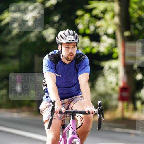 14.09.2025 - Stadtparktriathlon Michael Burmester http://msf.ph/oto/8912970 14.09.2025 11:48:25 Radfahren 964, 967, 968, 1041, 1053, 1089 meine-sportfotos.de