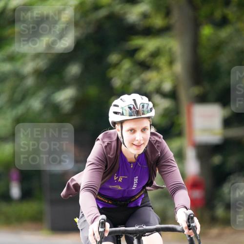 14.09.2025 - Stadtparktriathlon Michael Burmester http://msf.ph/oto/8913005 14.09.2025 11:49:20 Radfahren 972, 1001, 1002, 1023, 1082, 1113 meine-sportfotos.de