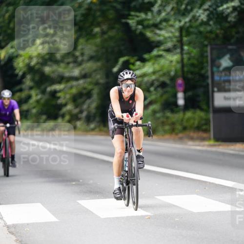 14.09.2025 - Stadtparktriathlon Michael Burmester http://msf.ph/oto/8913009 14.09.2025 11:49:27 Radfahren 930, 948, 972, 1023, 1050 meine-sportfotos.de