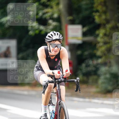 14.09.2025 - Stadtparktriathlon Michael Burmester http://msf.ph/oto/8913010 14.09.2025 11:49:29 Radfahren 930, 948, 972, 1023, 1050 meine-sportfotos.de