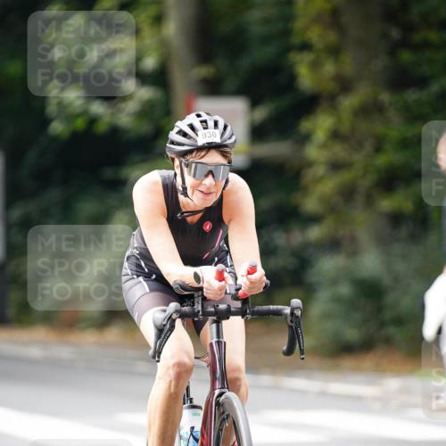 14.09.2025 - Stadtparktriathlon Michael Burmester http://msf.ph/oto/8913011 14.09.2025 11:49:29 Radfahren 930, 948, 972, 1023, 1050 meine-sportfotos.de