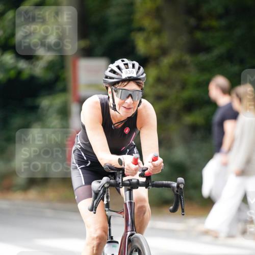 14.09.2025 - Stadtparktriathlon Michael Burmester http://msf.ph/oto/8913012 14.09.2025 11:49:29 Radfahren 930, 948, 972, 1023, 1050 meine-sportfotos.de