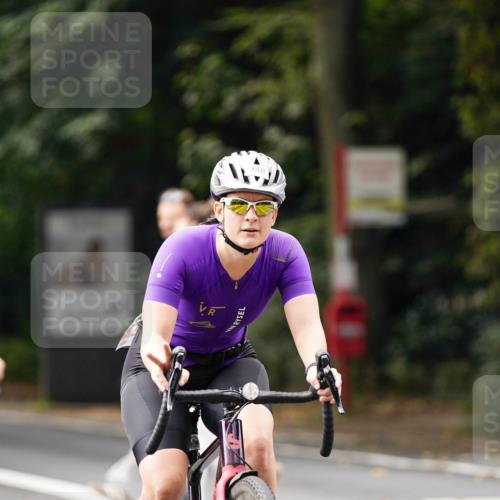14.09.2025 - Stadtparktriathlon Michael Burmester http://msf.ph/oto/8913014 14.09.2025 11:49:31 Radfahren 930, 948, 972, 1023, 1050 meine-sportfotos.de
