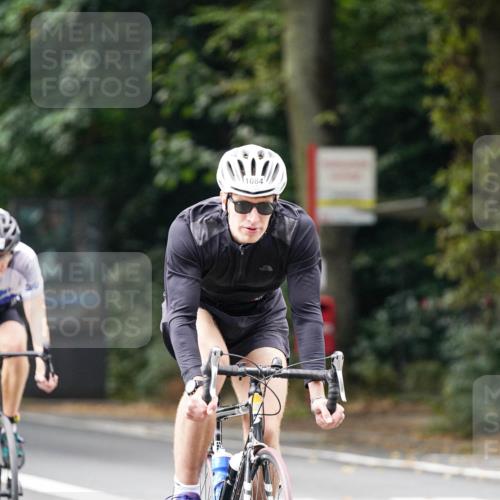 14.09.2025 - Stadtparktriathlon Michael Burmester http://msf.ph/oto/8913028 14.09.2025 11:50:04 Radfahren 958, 979, 1007, 1077, 1084, 1103, 1121 meine-sportfotos.de