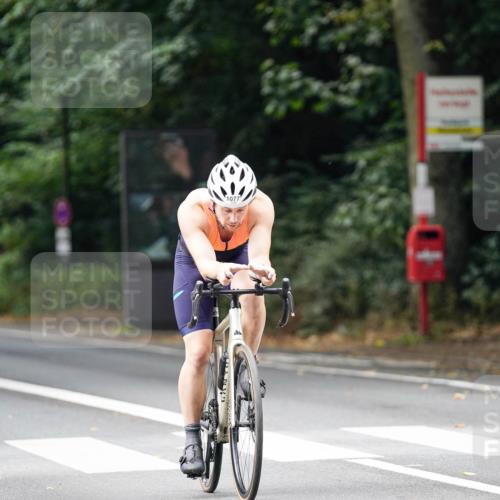 14.09.2025 - Stadtparktriathlon Michael Burmester http://msf.ph/oto/8913034 14.09.2025 11:50:09 Radfahren 935, 958, 969, 978, 979, 1075, 1077, 1084, 1103, 1121 meine-sportfotos.de
