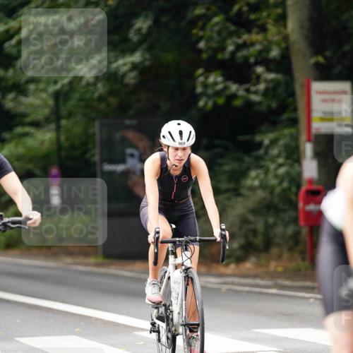 14.09.2025 - Stadtparktriathlon Michael Burmester http://msf.ph/oto/8913040 14.09.2025 11:50:13 Radfahren 935, 958, 969, 978, 1075, 1077, 1121 meine-sportfotos.de