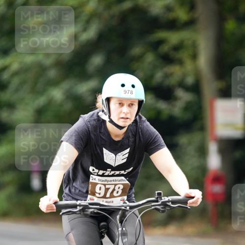 14.09.2025 - Stadtparktriathlon Michael Burmester http://msf.ph/oto/8913042 14.09.2025 11:50:14 Radfahren 934, 935, 958, 969, 978, 1075, 1077 meine-sportfotos.de