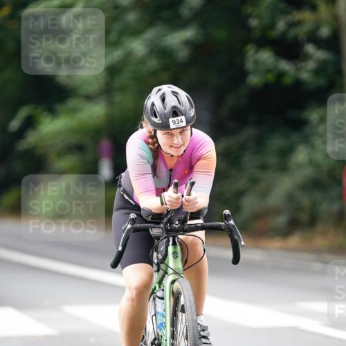 14.09.2025 - Stadtparktriathlon Michael Burmester http://msf.ph/oto/8913047 14.09.2025 11:50:22 Radfahren 934, 1068, 1075 meine-sportfotos.de