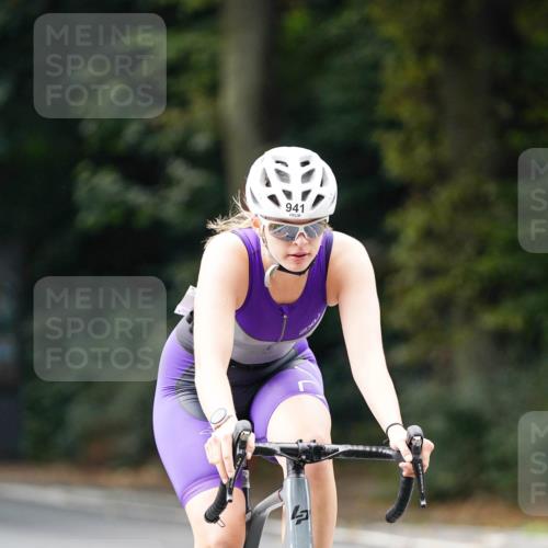14.09.2025 - Stadtparktriathlon Michael Burmester http://msf.ph/oto/8913053 14.09.2025 11:50:32 Radfahren 941, 970, 990, 1066, 1068 meine-sportfotos.de
