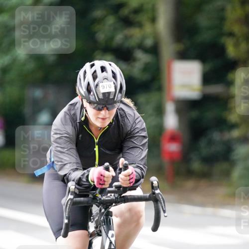 14.09.2025 - Stadtparktriathlon Michael Burmester http://msf.ph/oto/8913056 14.09.2025 11:50:33 Radfahren 941, 970, 990, 1066 meine-sportfotos.de