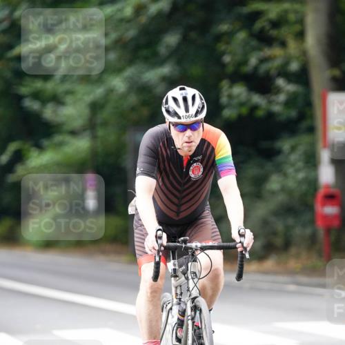 14.09.2025 - Stadtparktriathlon Michael Burmester http://msf.ph/oto/8913058 14.09.2025 11:50:35 Radfahren 941, 970, 990, 1066, 1109 meine-sportfotos.de