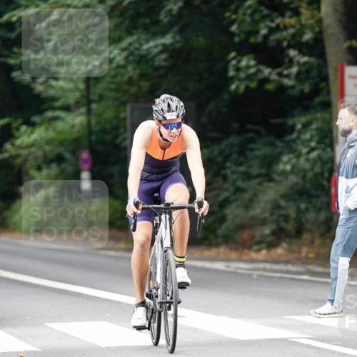14.09.2025 - Stadtparktriathlon Michael Burmester http://msf.ph/oto/8913064 14.09.2025 11:50:42 Radfahren 986, 990, 1066, 1109 meine-sportfotos.de