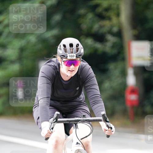 14.09.2025 - Stadtparktriathlon Michael Burmester http://msf.ph/oto/8913070 14.09.2025 11:50:55 Radfahren 936, 980, 1000, 1026, 1027, 1029, 1059, 1112 meine-sportfotos.de
