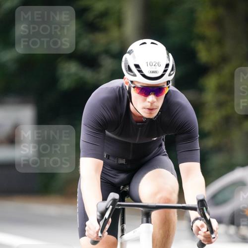 14.09.2025 - Stadtparktriathlon Michael Burmester http://msf.ph/oto/8913073 14.09.2025 11:50:58 Radfahren 926, 936, 980, 1000, 1026, 1027, 1029, 1059, 1112 meine-sportfotos.de