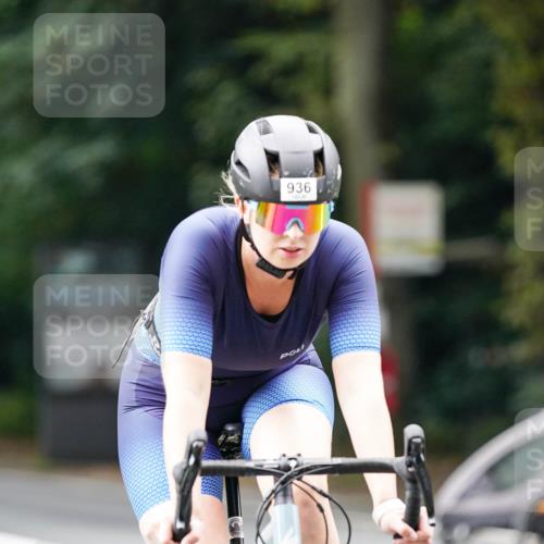 14.09.2025 - Stadtparktriathlon Michael Burmester http://msf.ph/oto/8913074 14.09.2025 11:50:58 Radfahren 926, 936, 980, 1000, 1026, 1027, 1029, 1059, 1112 meine-sportfotos.de