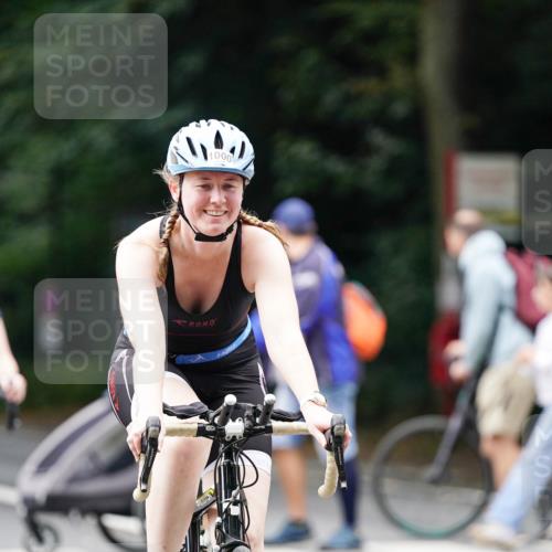 14.09.2025 - Stadtparktriathlon Michael Burmester http://msf.ph/oto/8913078 14.09.2025 11:51:02 Radfahren 926, 936, 1000, 1026, 1027, 1059, 1112 meine-sportfotos.de