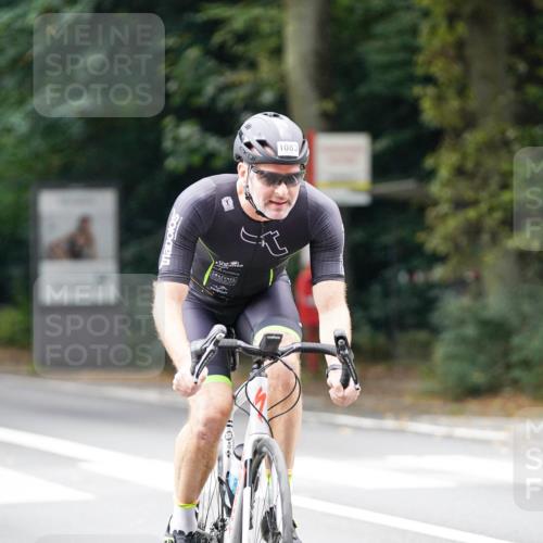 14.09.2025 - Stadtparktriathlon Michael Burmester http://msf.ph/oto/8913093 14.09.2025 11:51:21 Radfahren 962, 976, 994, 1040, 1043, 1057, 1080, 1083, 1101 meine-sportfotos.de