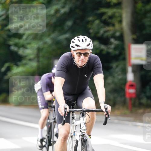 14.09.2025 - Stadtparktriathlon Michael Burmester http://msf.ph/oto/8913095 14.09.2025 11:51:23 Radfahren 962, 976, 994, 1040, 1043, 1057, 1080, 1083 meine-sportfotos.de