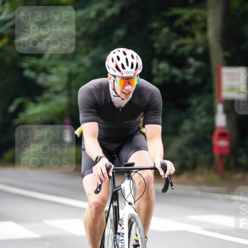 14.09.2025 - Stadtparktriathlon Michael Burmester http://msf.ph/oto/8913098 14.09.2025 11:51:25 Radfahren 962, 976, 994, 1040, 1043, 1057, 1080, 1083 meine-sportfotos.de