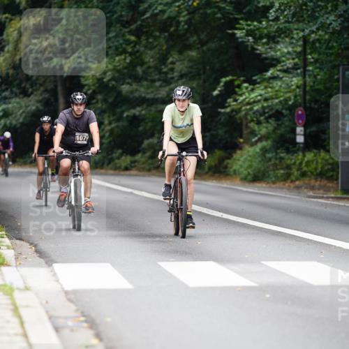 14.09.2025 - Stadtparktriathlon Michael Burmester http://msf.ph/oto/8913107 14.09.2025 11:51:43 Radfahren 961, 985, 1051, 1079, 1102 meine-sportfotos.de