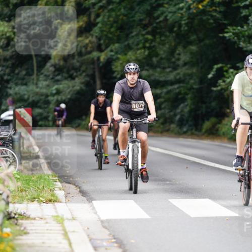 14.09.2025 - Stadtparktriathlon Michael Burmester http://msf.ph/oto/8913108 14.09.2025 11:51:44 Radfahren 961, 985, 1051, 1079, 1102 meine-sportfotos.de