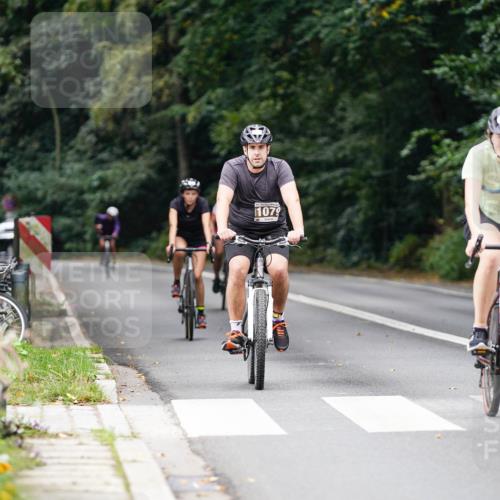 14.09.2025 - Stadtparktriathlon Michael Burmester http://msf.ph/oto/8913109 14.09.2025 11:51:44 Radfahren 961, 985, 1051, 1079, 1102 meine-sportfotos.de