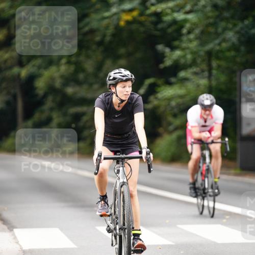 14.09.2025 - Stadtparktriathlon Michael Burmester http://msf.ph/oto/8913113 14.09.2025 11:51:47 Radfahren 961, 985, 1051, 1079, 1102 meine-sportfotos.de