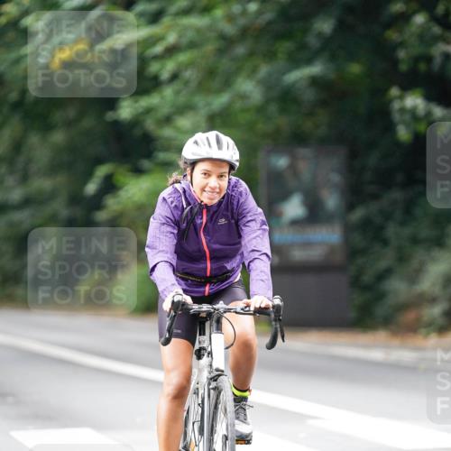 14.09.2025 - Stadtparktriathlon Michael Burmester http://msf.ph/oto/8913118 14.09.2025 11:51:55 Radfahren 1005, 1011, 1102 meine-sportfotos.de