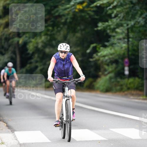 14.09.2025 - Stadtparktriathlon Michael Burmester http://msf.ph/oto/8913120 14.09.2025 11:52:00 Radfahren 947, 1005, 1011, 1115 meine-sportfotos.de