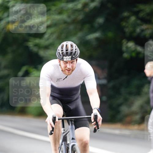 14.09.2025 - Stadtparktriathlon Michael Burmester http://msf.ph/oto/8913128 14.09.2025 11:52:07 Radfahren 925, 947, 1005, 1115 meine-sportfotos.de