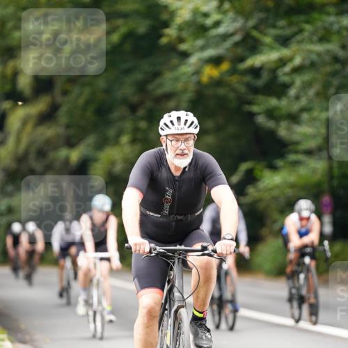 14.09.2025 - Stadtparktriathlon Michael Burmester http://msf.ph/oto/8913134 14.09.2025 11:52:18 Radfahren 925, 932, 989, 1020, 1078, 1094, 1107 meine-sportfotos.de