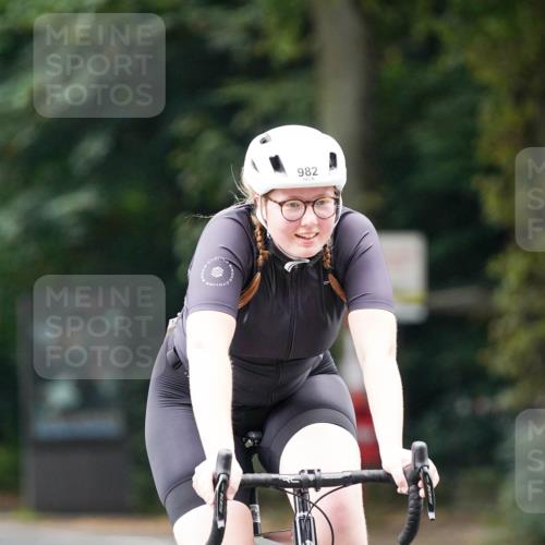 14.09.2025 - Stadtparktriathlon Michael Burmester http://msf.ph/oto/8913143 14.09.2025 11:52:28 Radfahren 982, 989, 1054, 1067, 1107, 1117 meine-sportfotos.de