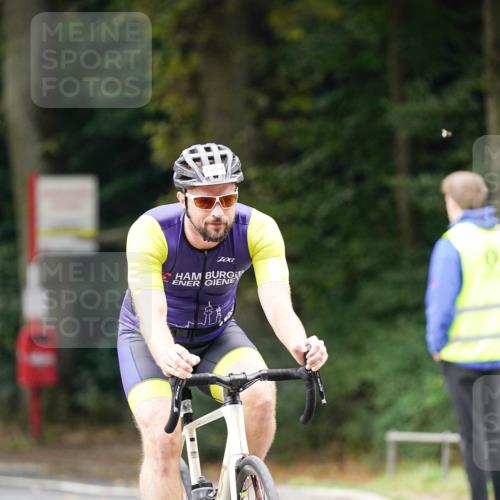 14.09.2025 - Stadtparktriathlon Michael Burmester http://msf.ph/oto/8913146 14.09.2025 11:52:32 Radfahren 938, 982, 1048, 1054, 1067, 1107, 1117 meine-sportfotos.de