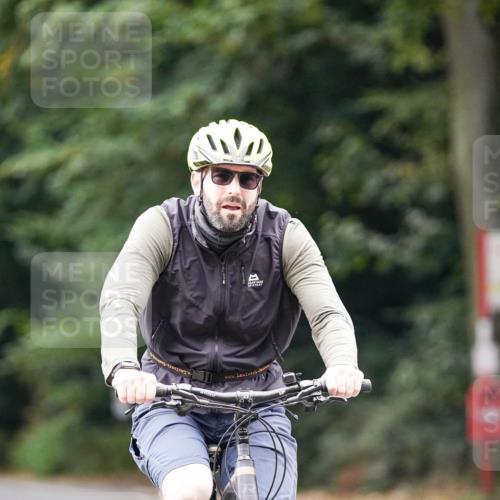 14.09.2025 - Stadtparktriathlon Michael Burmester http://msf.ph/oto/8913148 14.09.2025 11:52:34 Radfahren 938, 982, 1048, 1054, 1067, 1117 meine-sportfotos.de