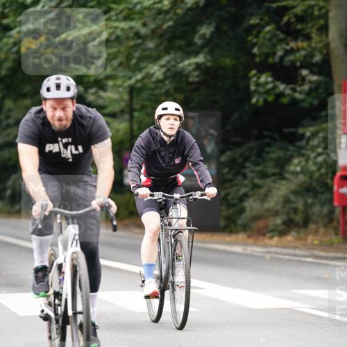 14.09.2025 - Stadtparktriathlon Michael Burmester http://msf.ph/oto/8913159 14.09.2025 11:52:51 Radfahren 996, 997, 1009, 1055 meine-sportfotos.de