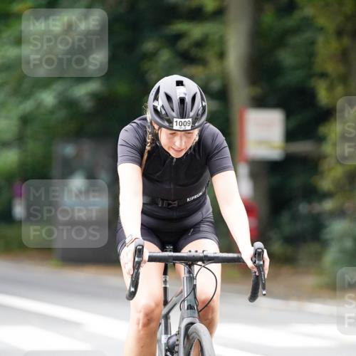 14.09.2025 - Stadtparktriathlon Michael Burmester http://msf.ph/oto/8913164 14.09.2025 11:52:54 Radfahren 996, 997, 1009, 1055 meine-sportfotos.de