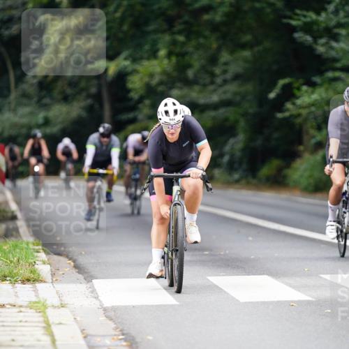 14.09.2025 - Stadtparktriathlon Michael Burmester http://msf.ph/oto/8913171 14.09.2025 11:53:05 Radfahren 944, 963, 1018, 1033, 1085, 1125 meine-sportfotos.de