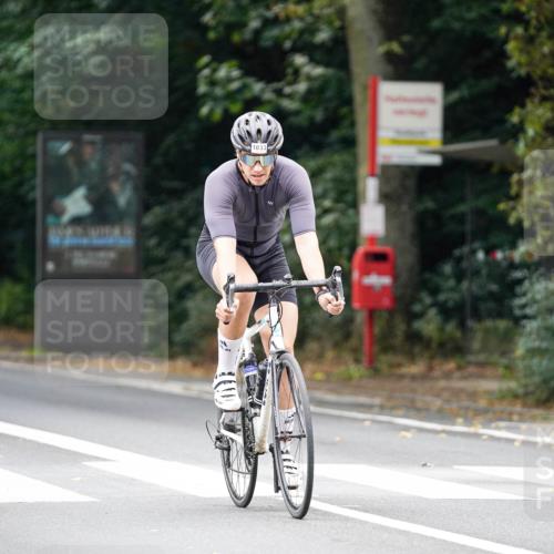 14.09.2025 - Stadtparktriathlon Michael Burmester http://msf.ph/oto/8913173 14.09.2025 11:53:06 Radfahren 944, 963, 1018, 1033, 1047, 1085, 1125 meine-sportfotos.de