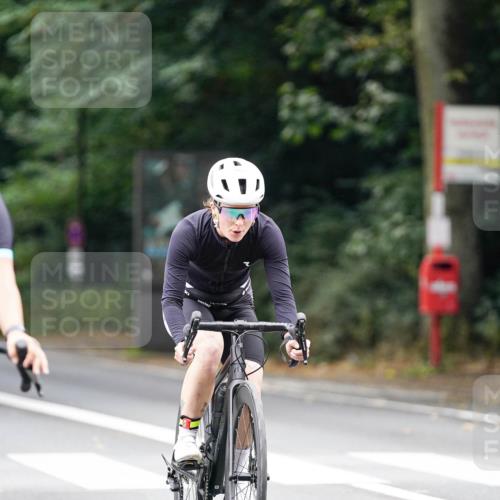 14.09.2025 - Stadtparktriathlon Michael Burmester http://msf.ph/oto/8913174 14.09.2025 11:53:07 Radfahren 944, 963, 1018, 1033, 1047, 1085, 1125 meine-sportfotos.de