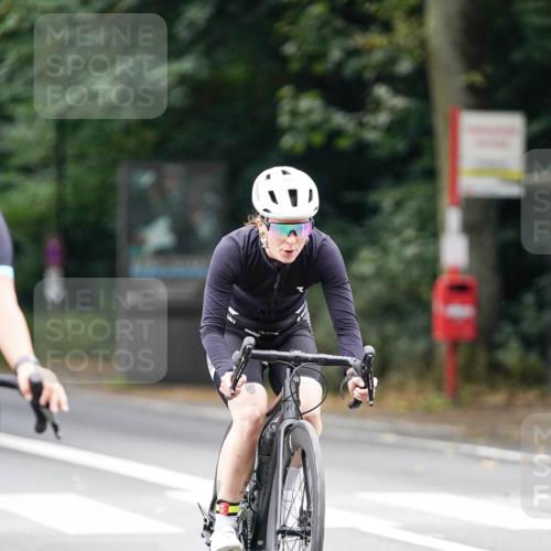 14.09.2025 - Stadtparktriathlon Michael Burmester http://msf.ph/oto/8913175 14.09.2025 11:53:07 Radfahren 944, 963, 1018, 1033, 1047, 1085, 1125 meine-sportfotos.de