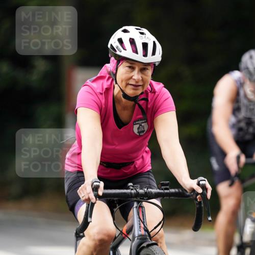 14.09.2025 - Stadtparktriathlon Michael Burmester http://msf.ph/oto/8913185 14.09.2025 11:53:16 Radfahren 946, 1017, 1039, 1047, 1064, 1085 meine-sportfotos.de