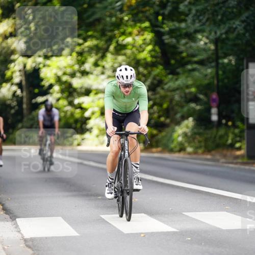 14.09.2025 - Stadtparktriathlon Michael Burmester http://msf.ph/oto/8913200 14.09.2025 11:53:40 Radfahren 981, 995, 1062, 1063, 1069 meine-sportfotos.de