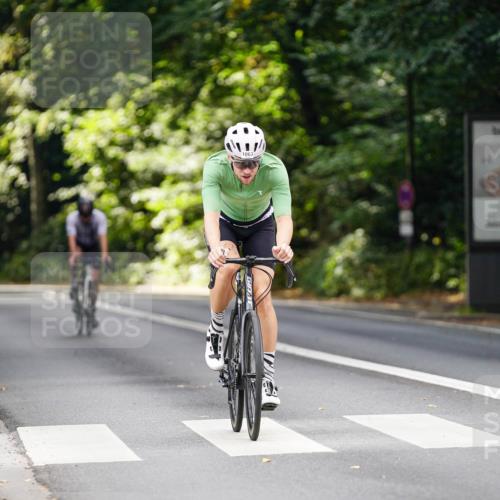 14.09.2025 - Stadtparktriathlon Michael Burmester http://msf.ph/oto/8913201 14.09.2025 11:53:40 Radfahren 981, 995, 1062, 1063, 1069 meine-sportfotos.de