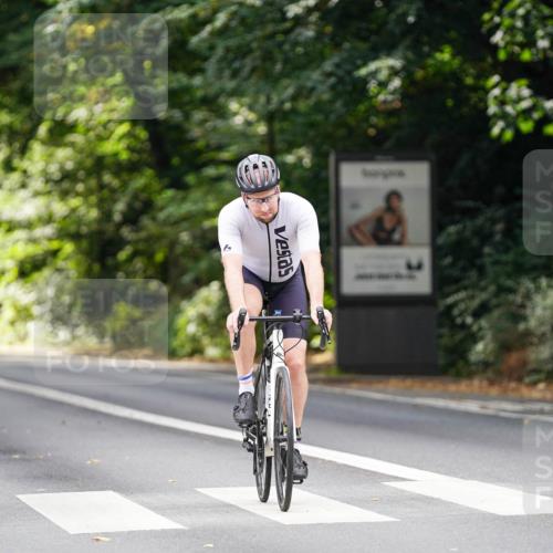 14.09.2025 - Stadtparktriathlon Michael Burmester http://msf.ph/oto/8913205 14.09.2025 11:53:43 Radfahren 981, 995, 1031, 1062, 1063, 1069, 1086 meine-sportfotos.de