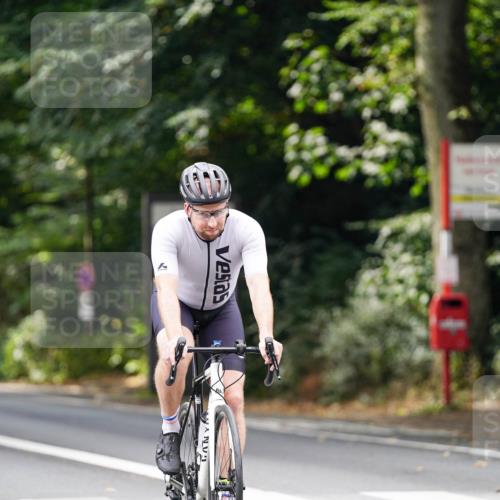 14.09.2025 - Stadtparktriathlon Michael Burmester http://msf.ph/oto/8913206 14.09.2025 11:53:44 Radfahren 981, 995, 1031, 1062, 1063, 1069, 1086, 1099 meine-sportfotos.de