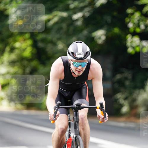 14.09.2025 - Stadtparktriathlon Michael Burmester http://msf.ph/oto/8913211 14.09.2025 11:53:48 Radfahren 995, 1031, 1046, 1062, 1069, 1086, 1099 meine-sportfotos.de