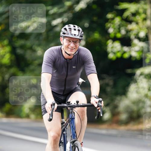 14.09.2025 - Stadtparktriathlon Michael Burmester http://msf.ph/oto/8913214 14.09.2025 11:53:50 Radfahren 995, 1031, 1046, 1062, 1069, 1086, 1099 meine-sportfotos.de